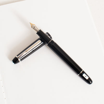 Montblanc Meisterstück 145 Platinum Coated Classique Fountain Pen