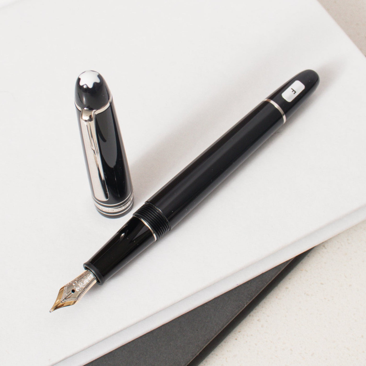 Montblanc Meisterstück 145 Platinum Coated Classique Fountain Pen