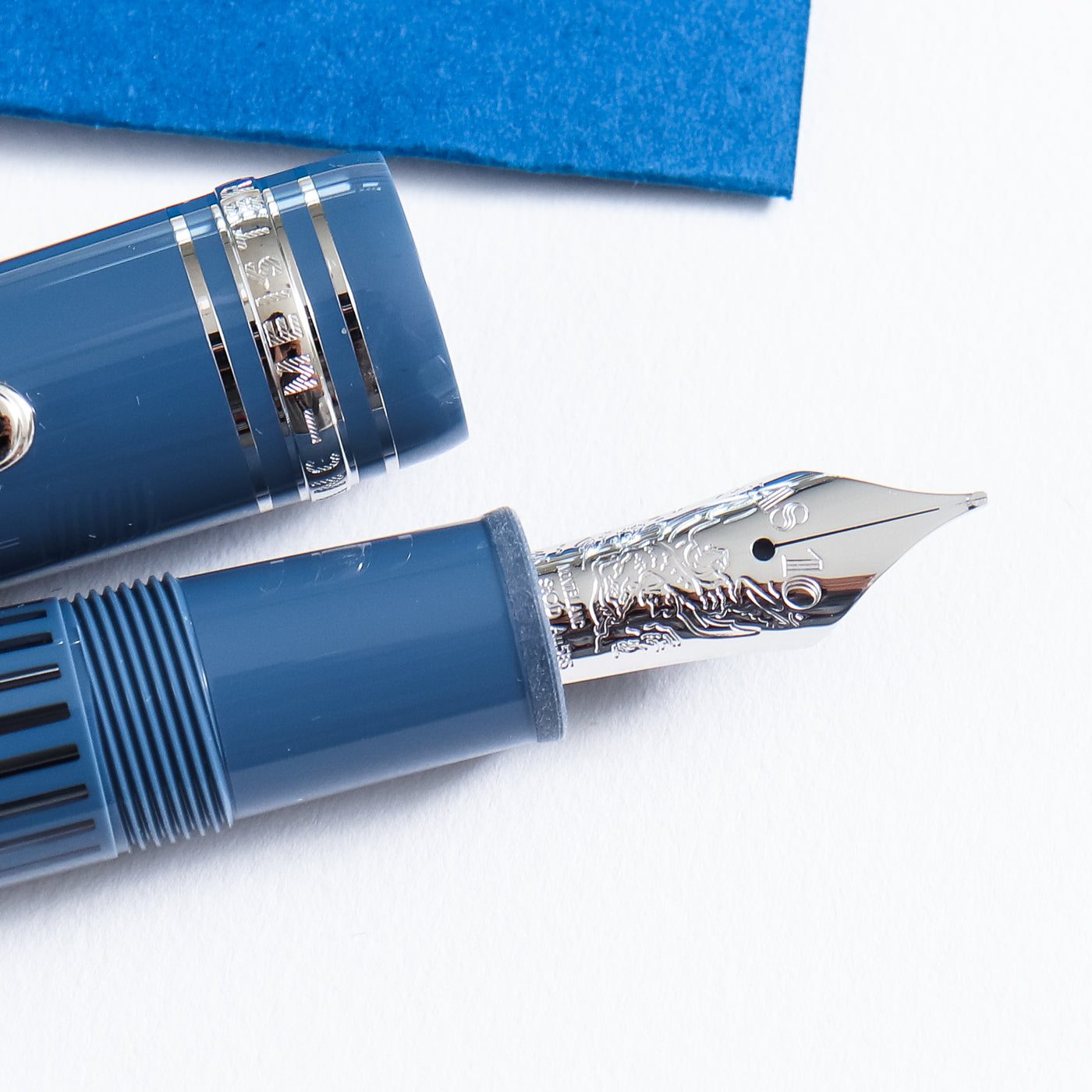 Montblanc Meisterstuck Glacier LeGrand Fountain Pen