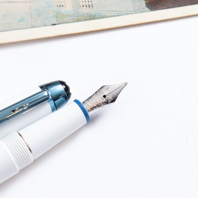 Montblanc Meisterstuck Glacier White Fountain Pen