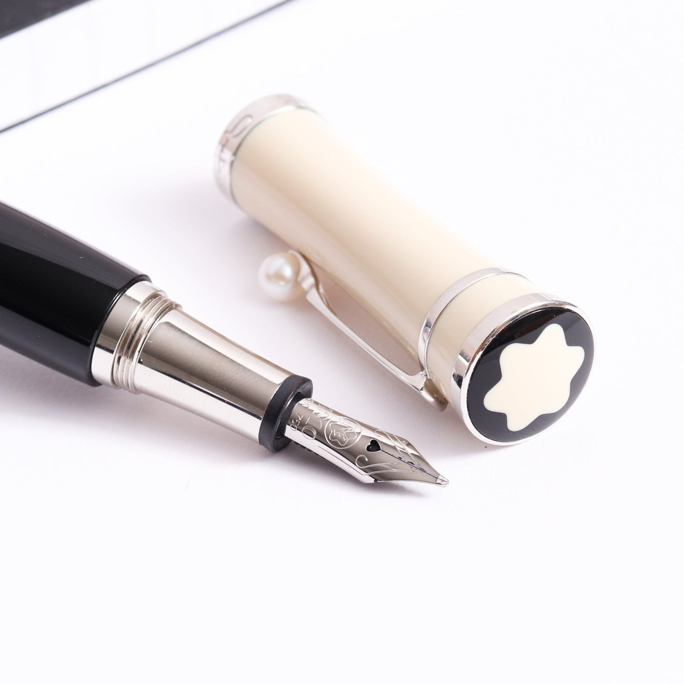Montblanc Muses Greta Garbo Fountain Pen - Preowned Nib Details