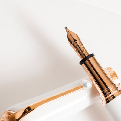 Montblanc Muses Marilyn Monroe Special Edition Pearl Fountain Pen