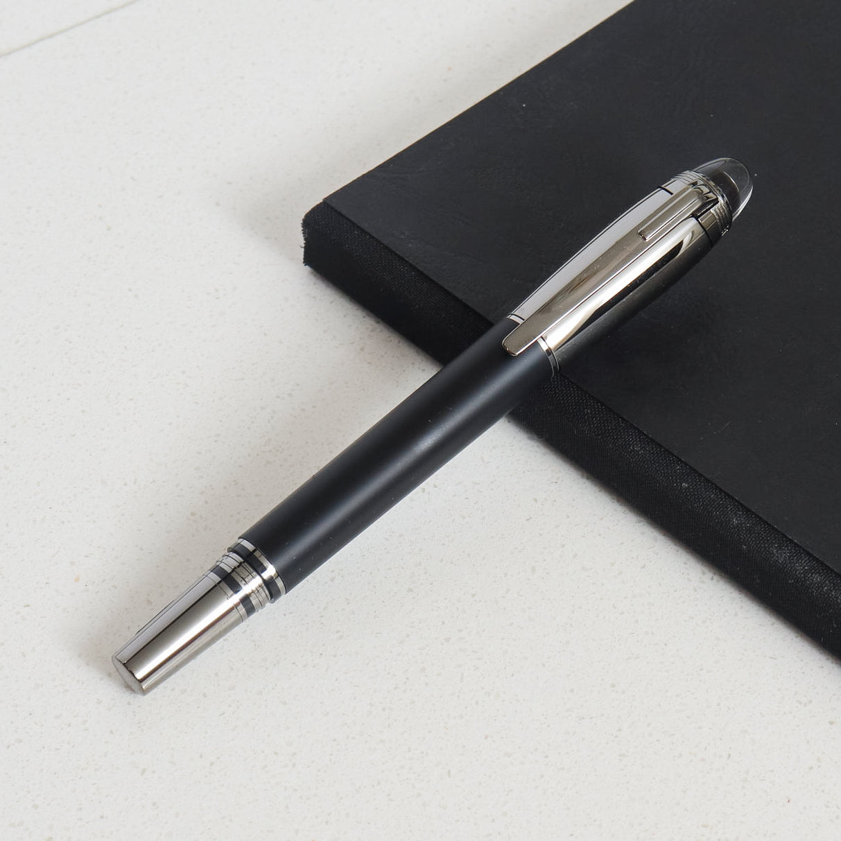 Montblanc Starwalker UltraBlack Doué Fountain Pen