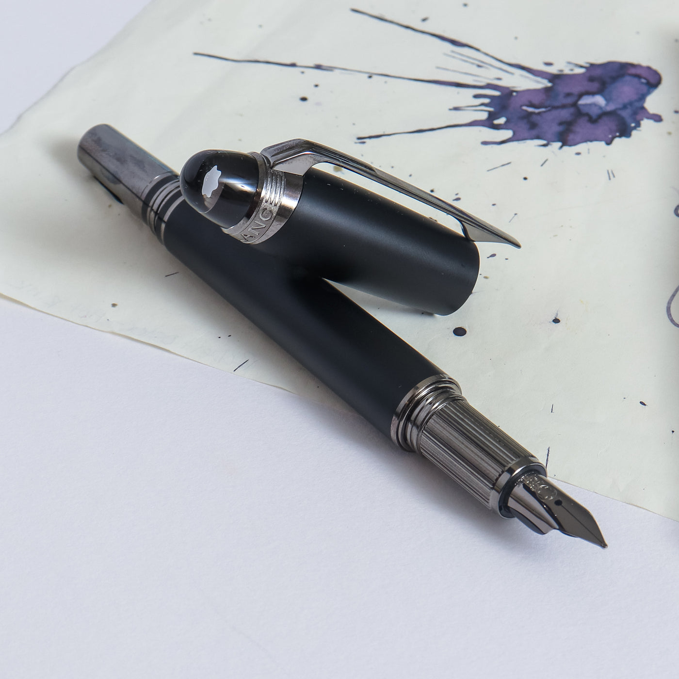 Montblanc Starwalker UltraBlack Precious Resin Fountain Pen