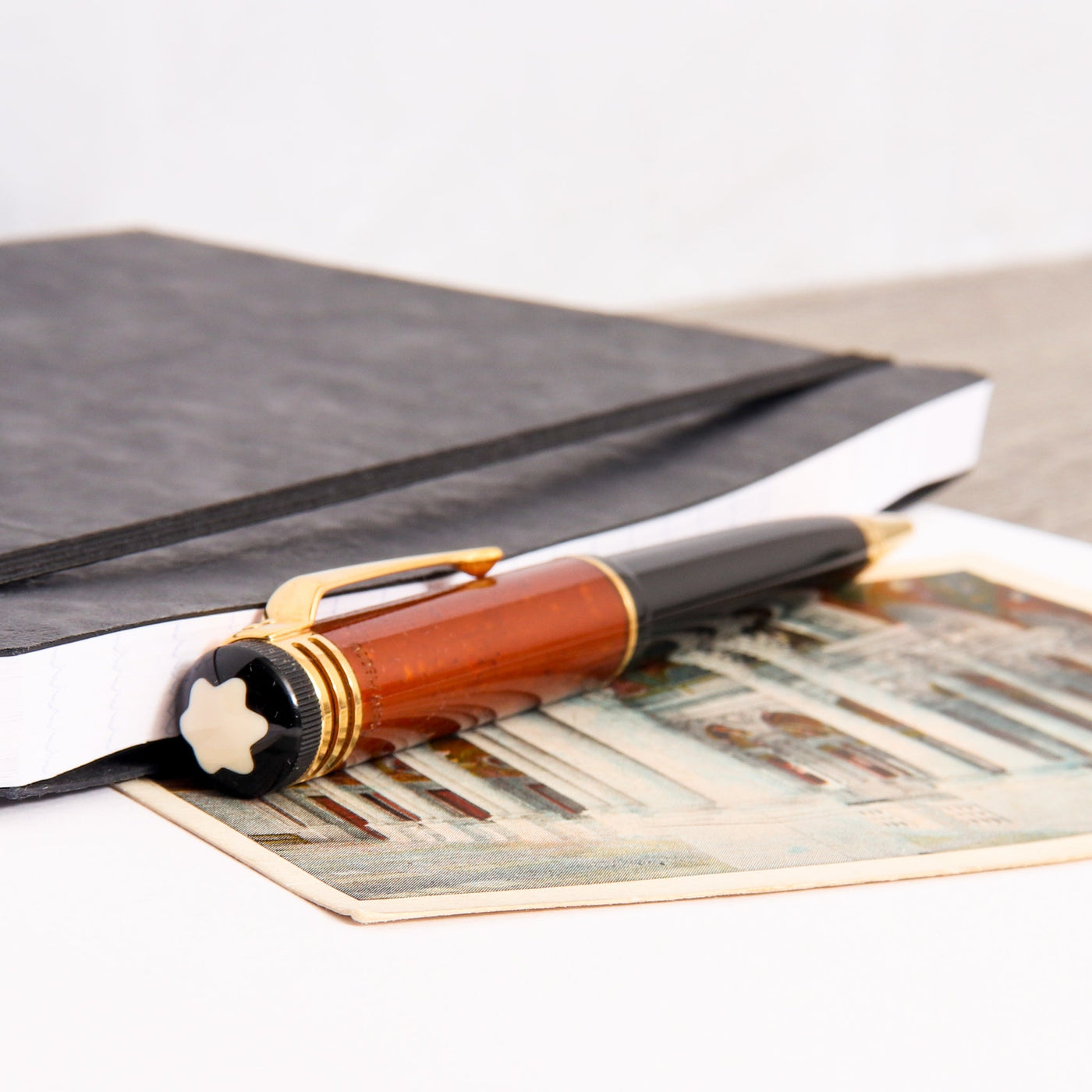 Montblanc-Writer's-Edition-Friedrich-Schiller-Ballpoint-Pen-Top-Of-Pen