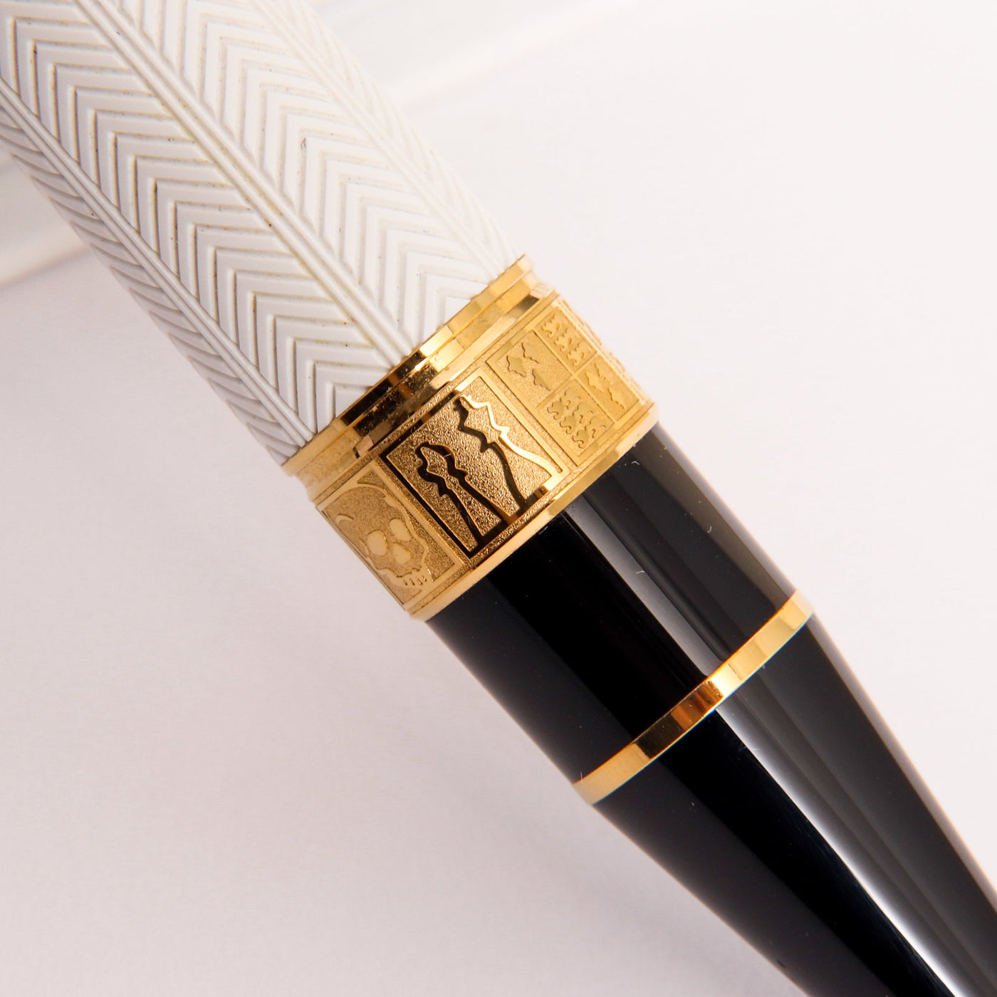 Montblanc Writer's Edition William Shakespeare Ballpoint Pen Trim