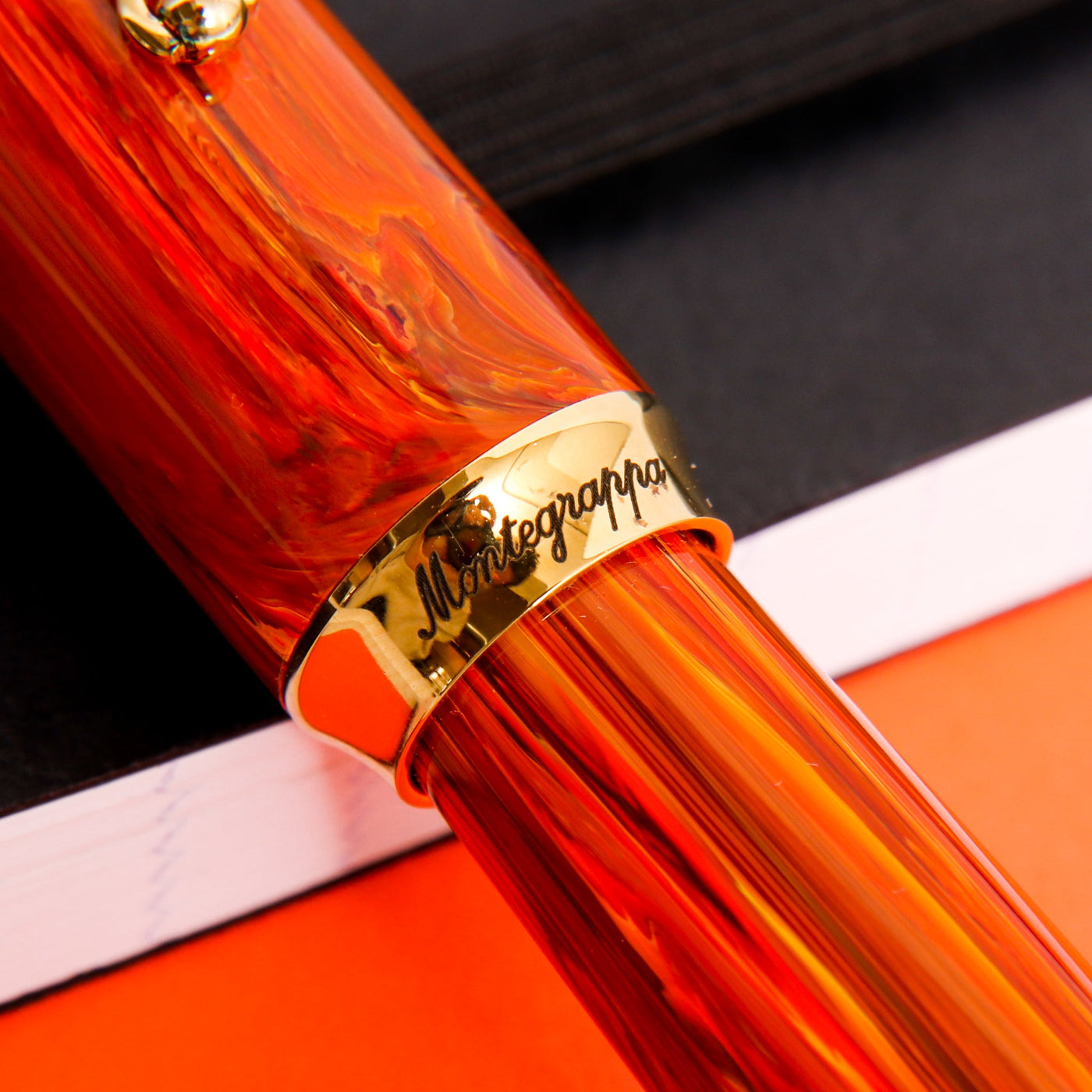 Montegrappa-Ammiraglio-Leo-Fountain-Pen-Center-Band