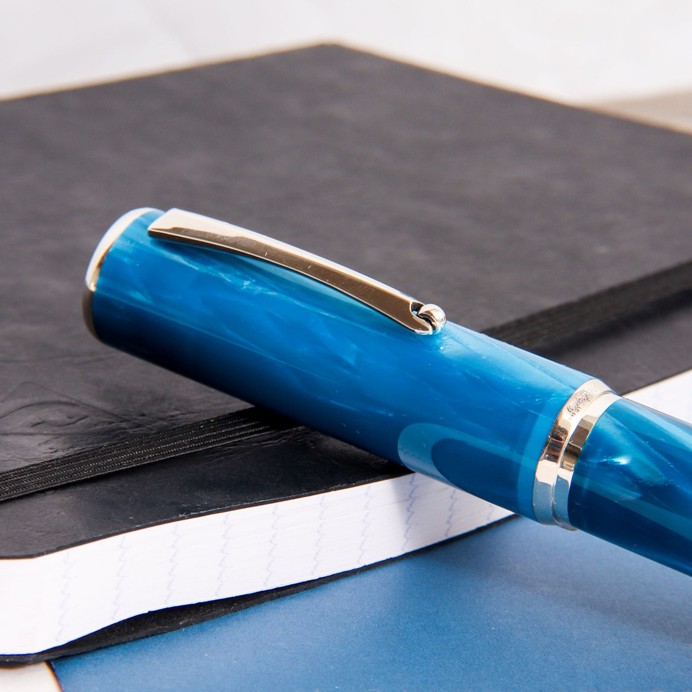 Montegrappa-Masters-Arte-Turquoise-Celluloid-Fountain-Pen-Clip