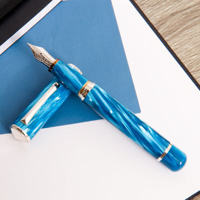 Montegrappa-Masters-Arte-Turquoise-Celluloid-Fountain-Pen