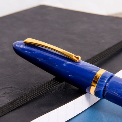 Montegrappa-Venetia-Celluloid-Glittering-Blue-Clip