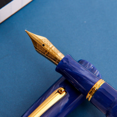 Montegrappa-Venetia-Celluloid-Glittering-Blue-Nib