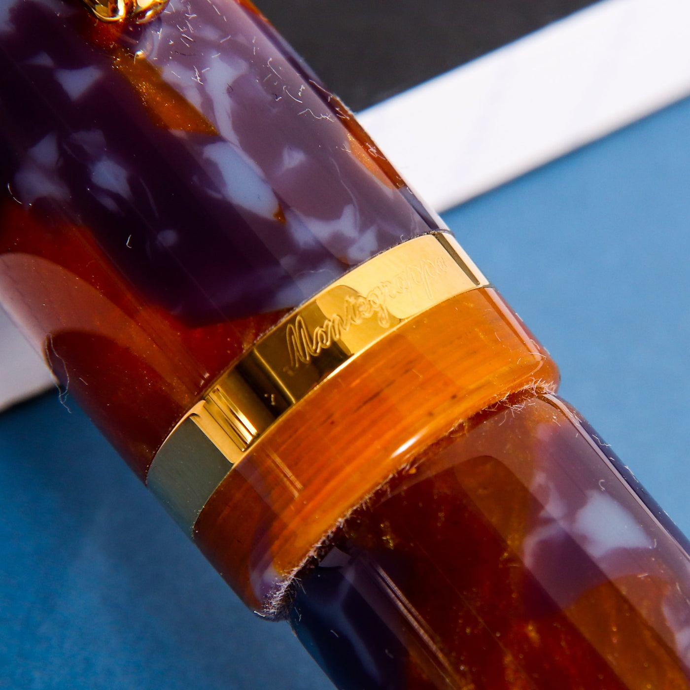 Montegrappa-Venetia-Celluloid-Lapis-Lazuli-Center-Band