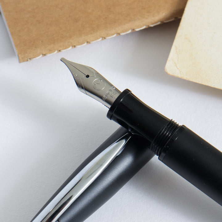 Monteverde Aldo Domani Italia Fountain Pen - Black – Truphae