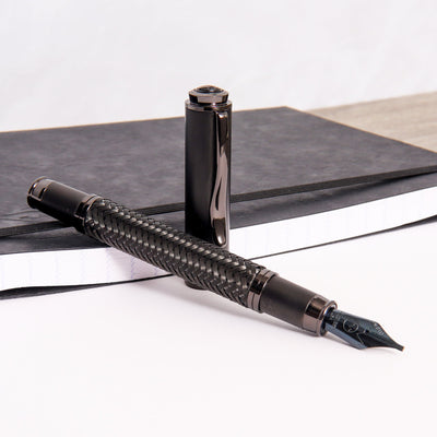 Monteverde-Innova-Formula-M-Black-Fountain-Pen-Uncapped