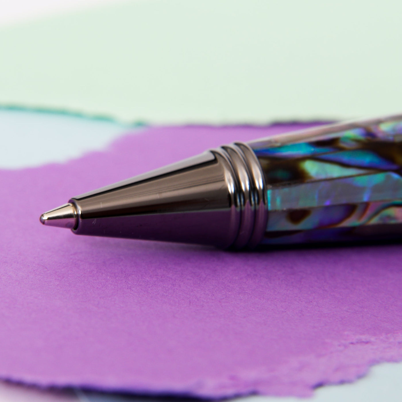 Monteverde-Invincia-Deluxe-Abalone-&-Gunmetal-Ballpoint-Pen-Tip