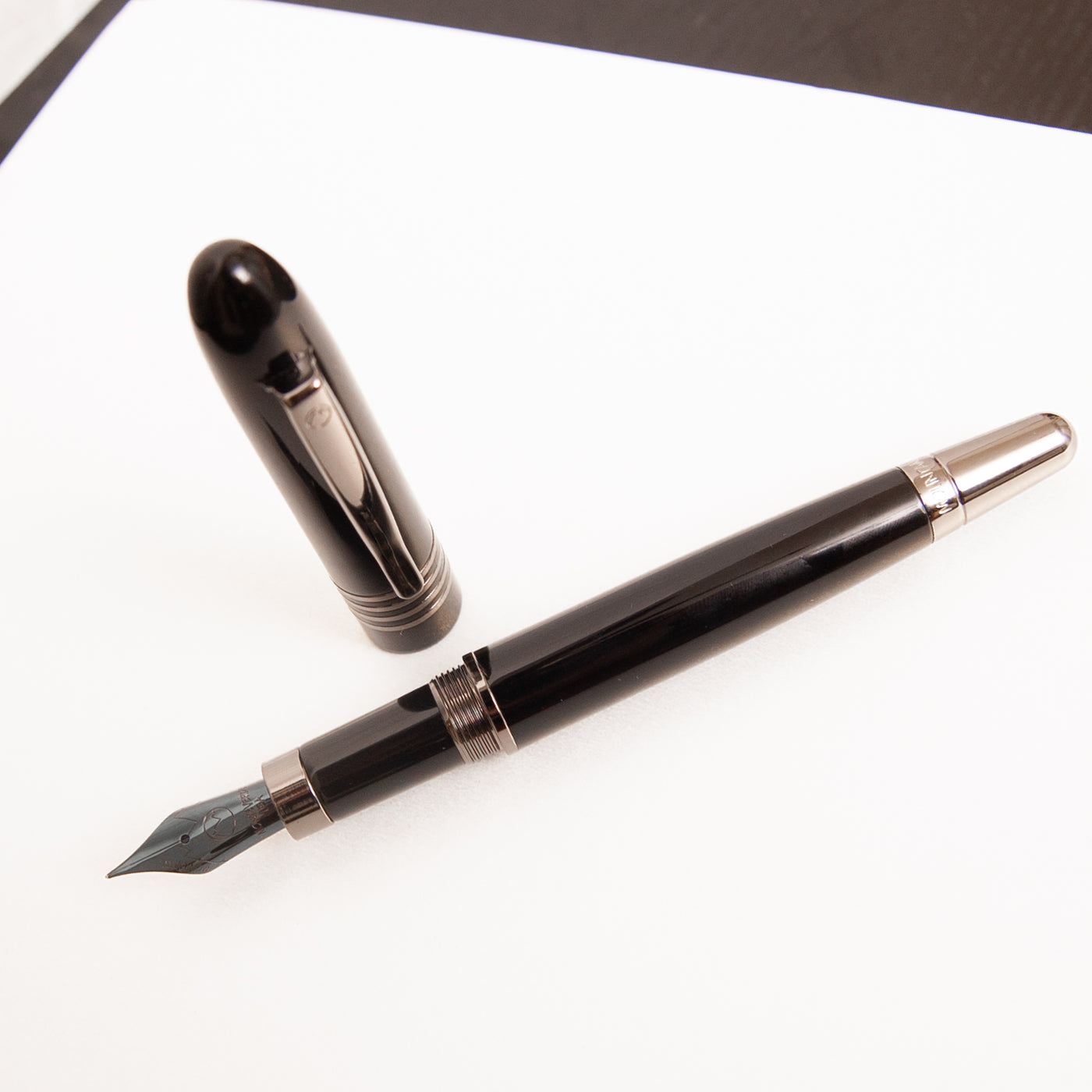 Monteverde Mountains of the World Black Mountain Fountain Pen