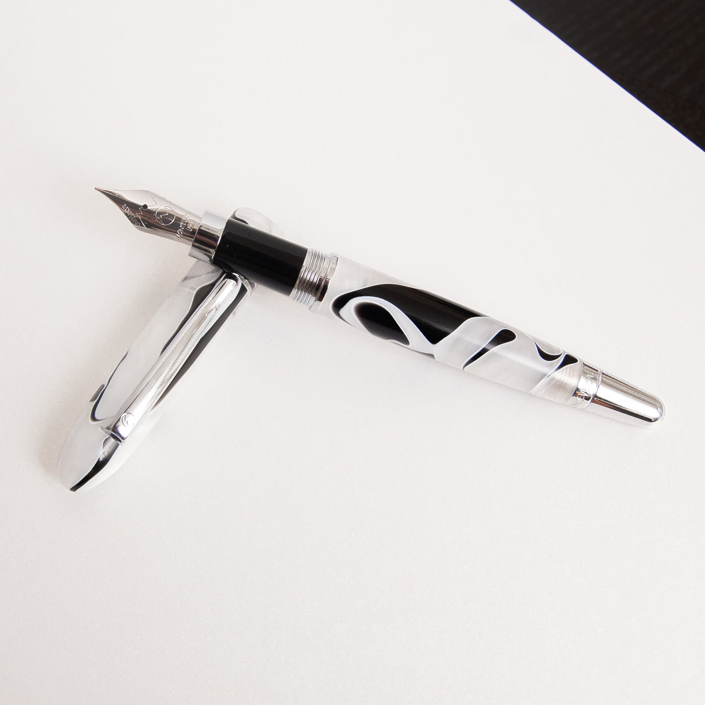 Monteverde Mountains of the World Mount Everest Fountain Pen