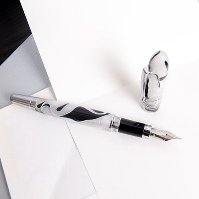 Monteverde Mountains of the World Mount Everest Fountain Pen