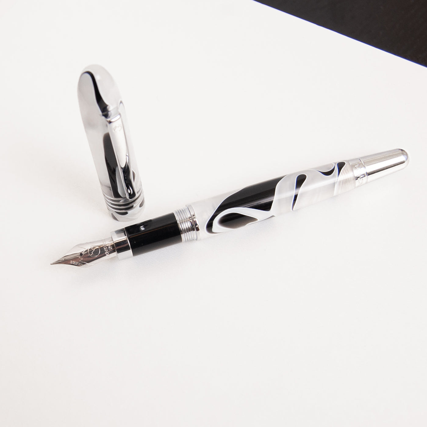 Monteverde Mountains of the World Mount Everest Fountain Pen