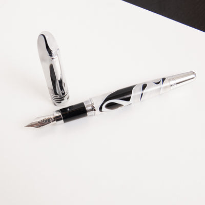 Monteverde Mountains of the World Mount Everest Fountain Pen