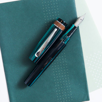 Monteverde Trees of the World Giant Sequoia Fountain Pen Green Stripes