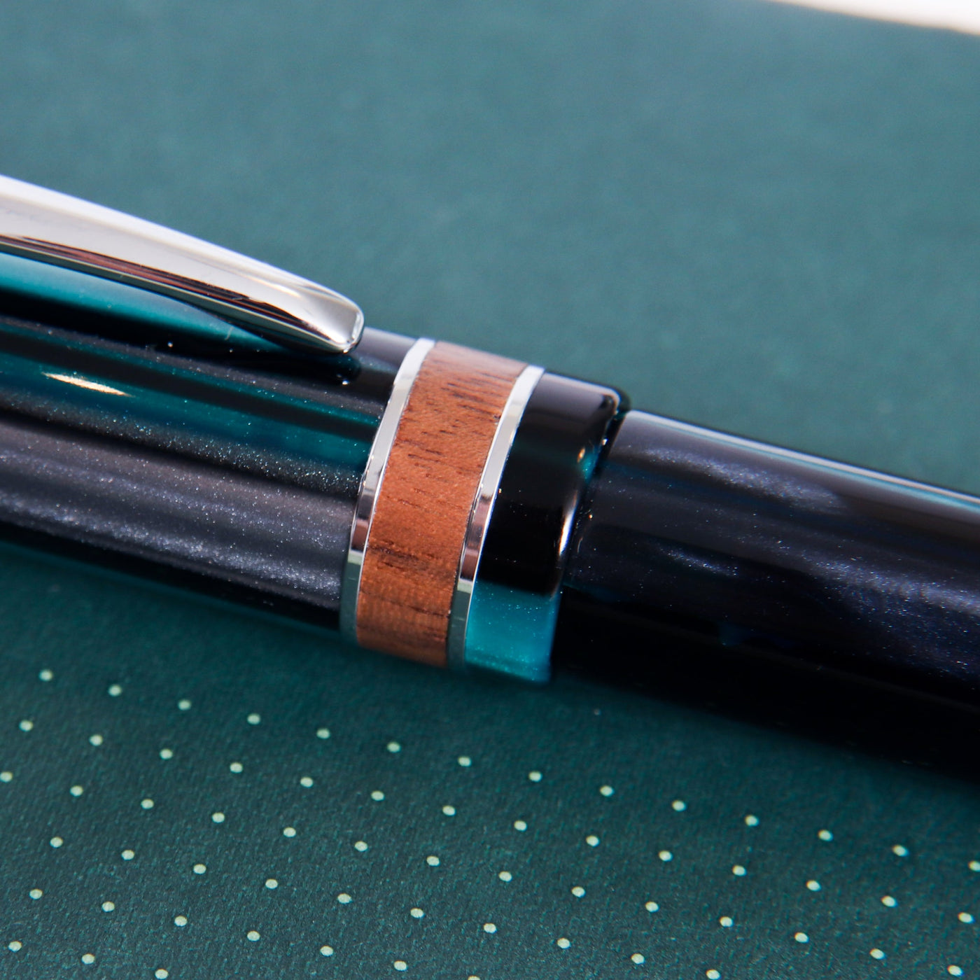 Monteverde Trees of the World Giant Sequoia Fountain Pen Walnut Ring