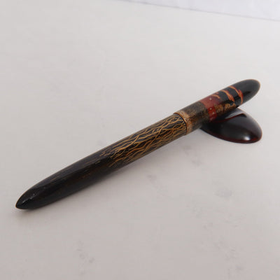 Nakaya Aka Tamenuri Urushi Pen Pillow Display