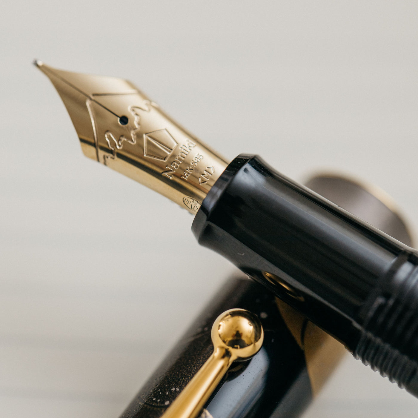 Namiki Nippon Art Dragon and Cumulus Maki-e Fountain Pen 14k Nib