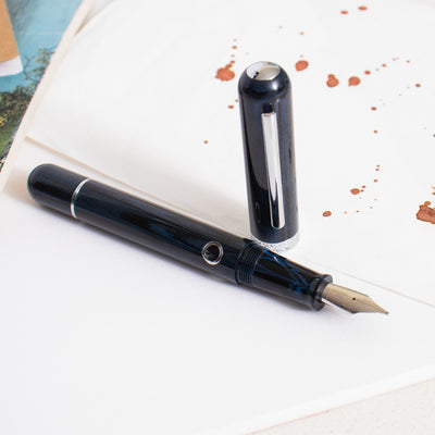 Narwhal Nautilus Maylandia Blue Fountain Pen