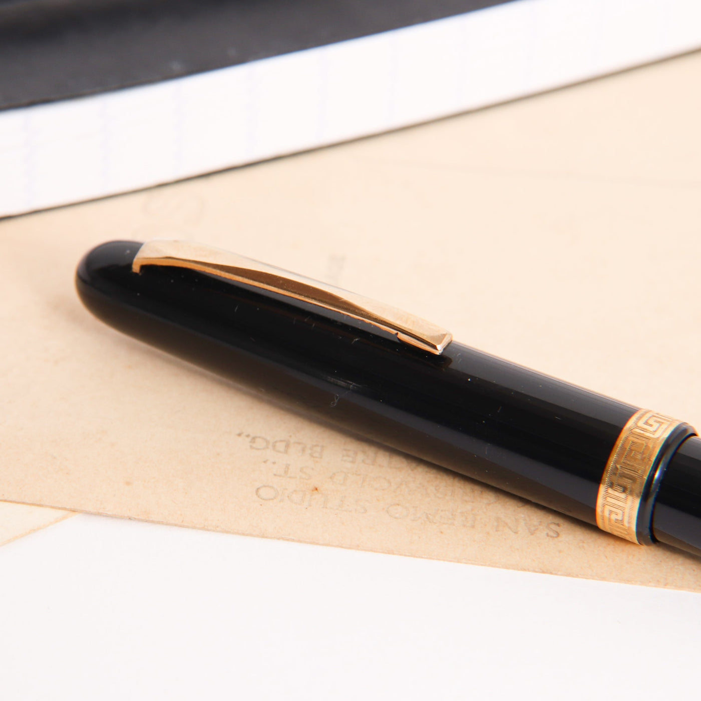 Omas-Extra-Black-Ballpoint-Pen-Clip