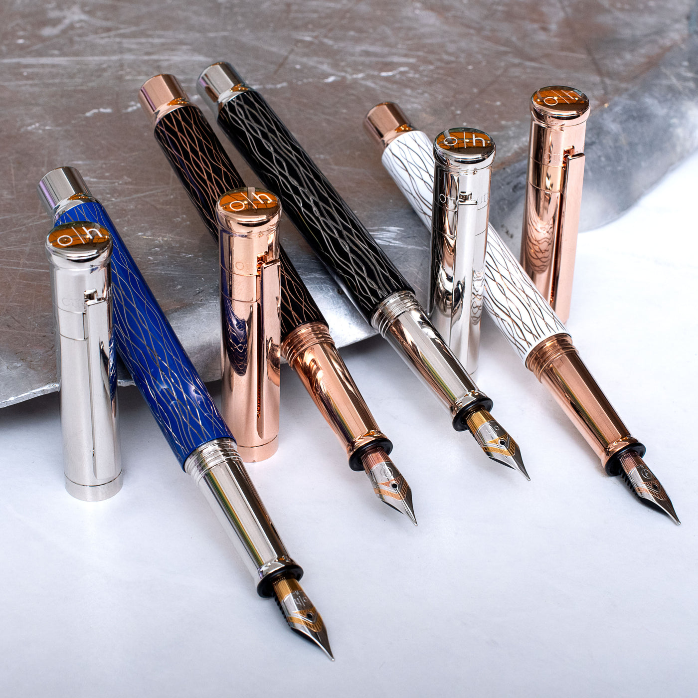 Otto Hutt Design 04 Wave Fountain Pen