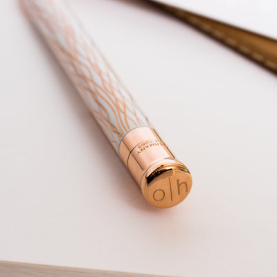 Otto Hutt Design 04 White Rose Wave Mechanical Pencil