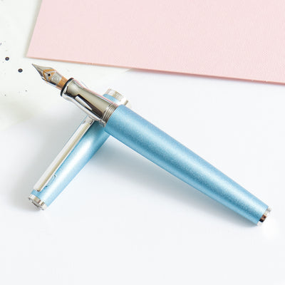 Otto Hutt Design 06 Arctic Blue Fountain Pen