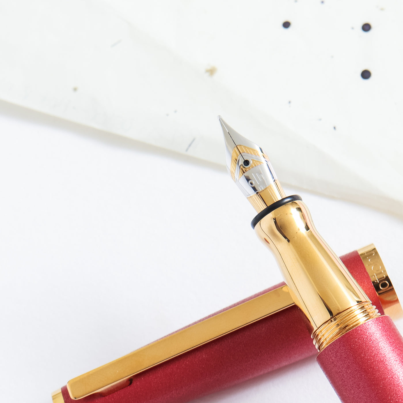 Otto Hutt Design 06 Ruby Red Fountain Pen