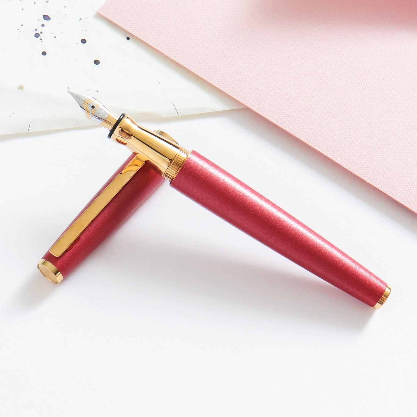 Otto Hutt Design 06 Ruby Red Fountain Pen