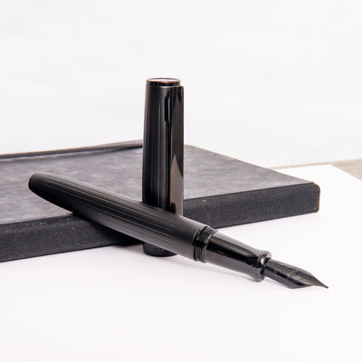 Otto Hutt Design 07 PVD All Black Fountain Pen Black Nib