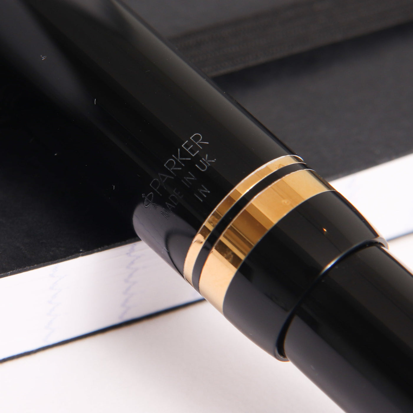 Parker Duofold Centennial Black & Gold Fountain Pen Barrel Details