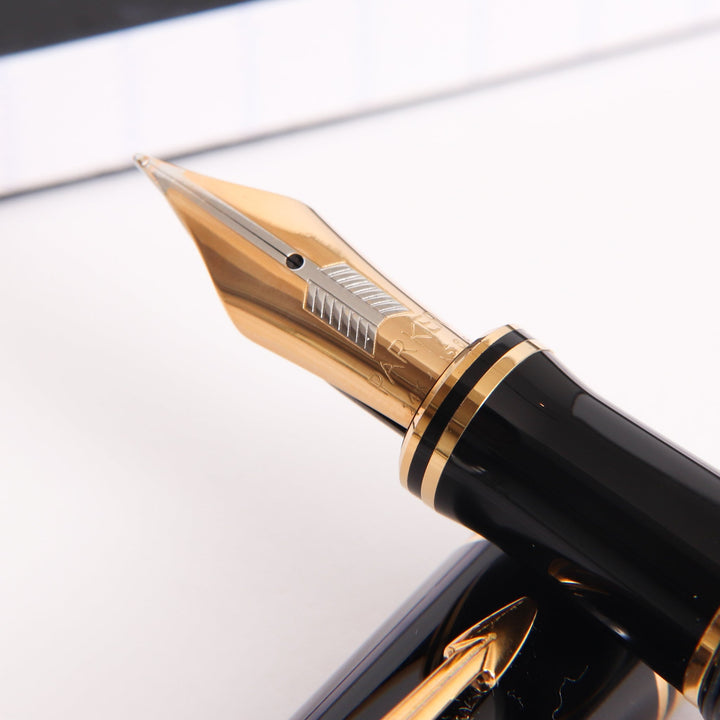 Parker Duofold Füllfederhalter – Perle & Schwarz, Mittlere Feder, In Geschenkverpackung