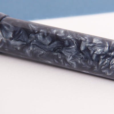 Parker Duofold International Blue Marble Fountain Pen Barrel Details