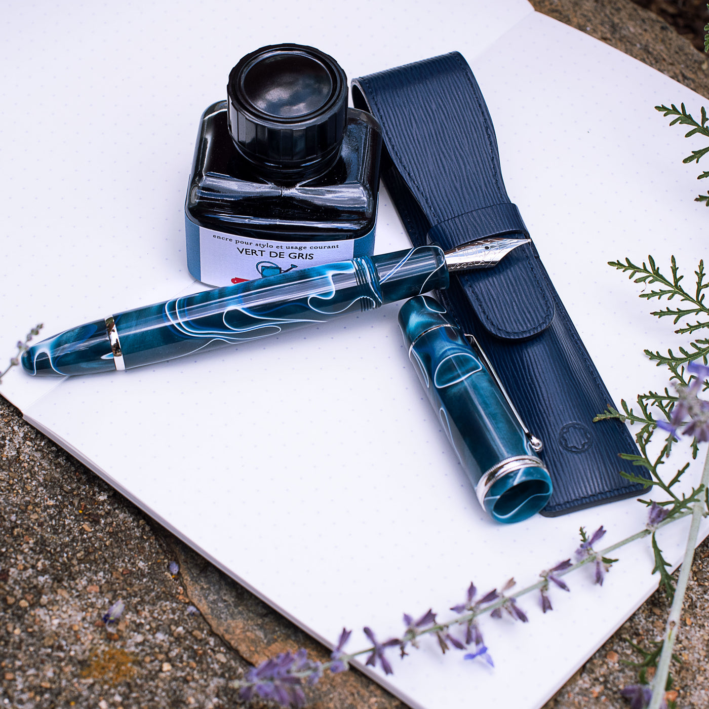 Penlux Masterpiece Grande Blue Swirl Fountain Pen