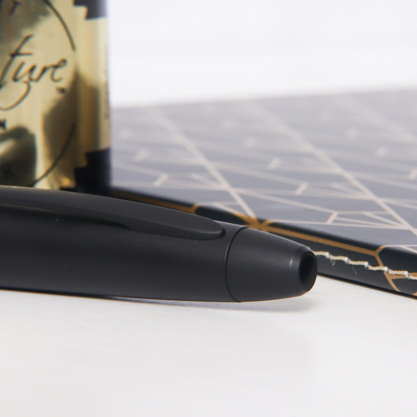 Pilot Vanishing Point LS Matte Black Fountain Pen Closed