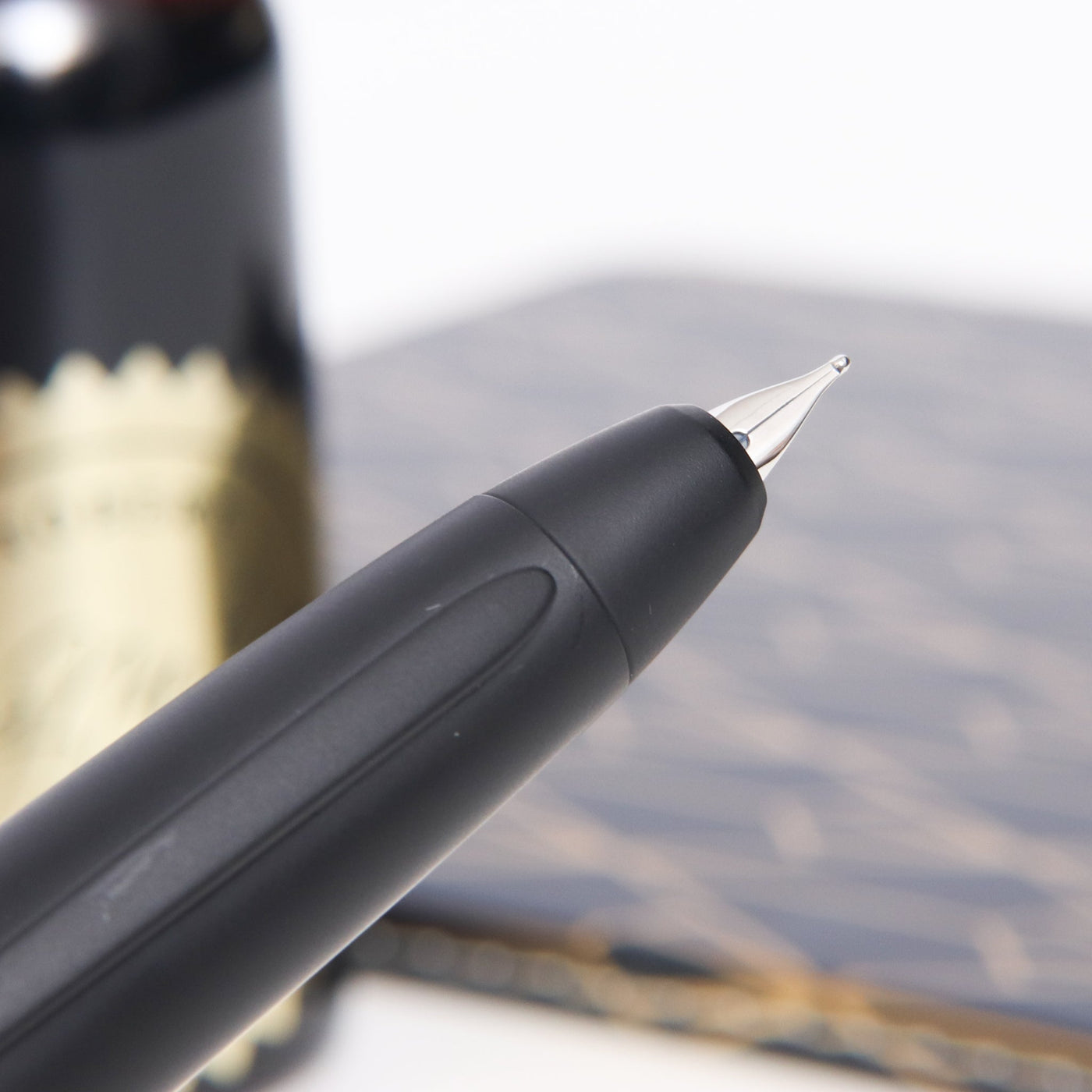 Pilot Vanishing Point LS Matte Black Fountain Pen Nib Details