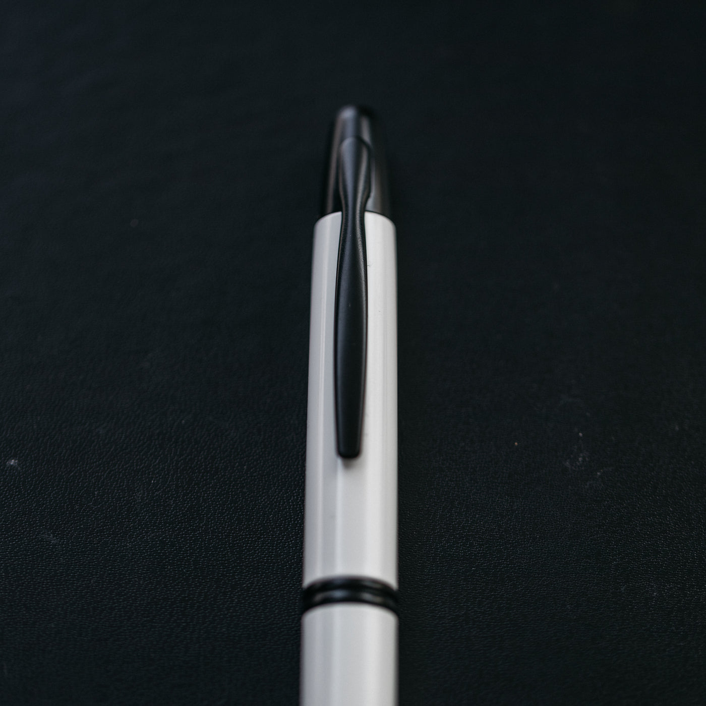 Pilot Vanishing Point Shiny White & Black Fountain Pen