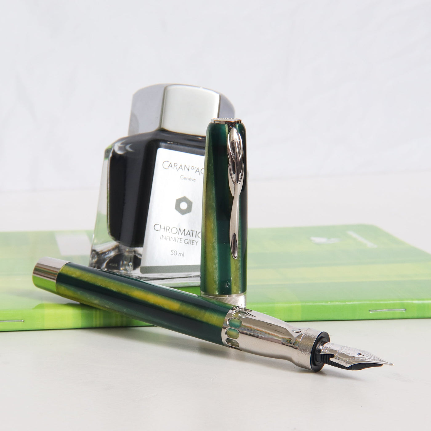 Pineider Arco Bysantium Lemon Grass Fountain Pen Uncapped