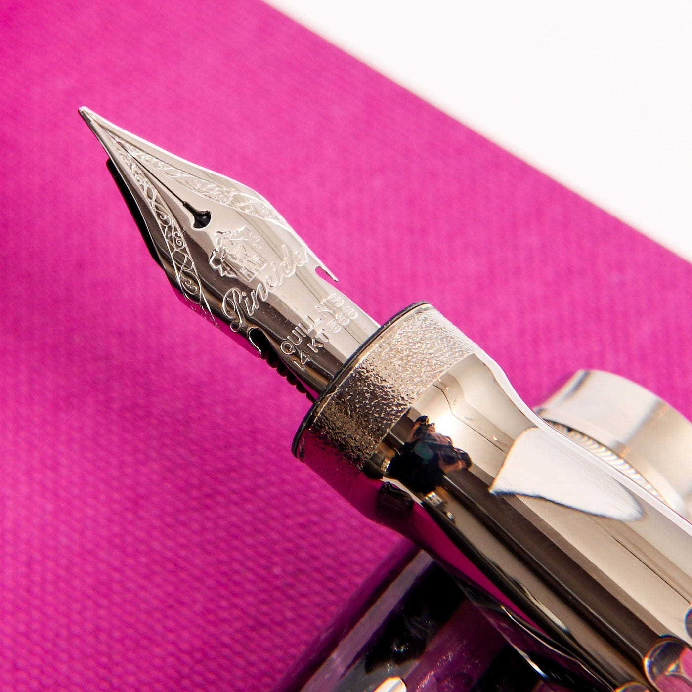 Pineider Arco Violet Fountain Pen 14k Gold Quill Nib Detail