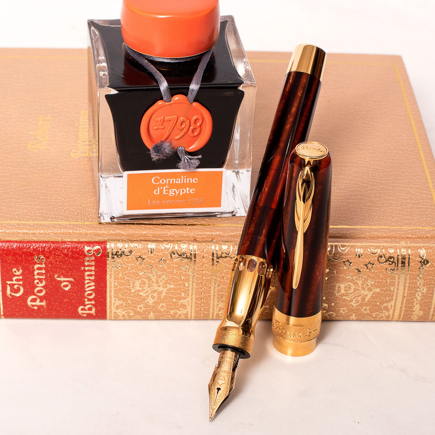 Pineider Arco Yellow Gold Fountain Pen