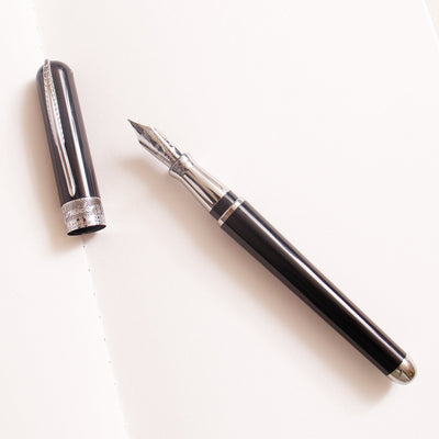 Pineider Avatar Graphene Black Fountain Pen