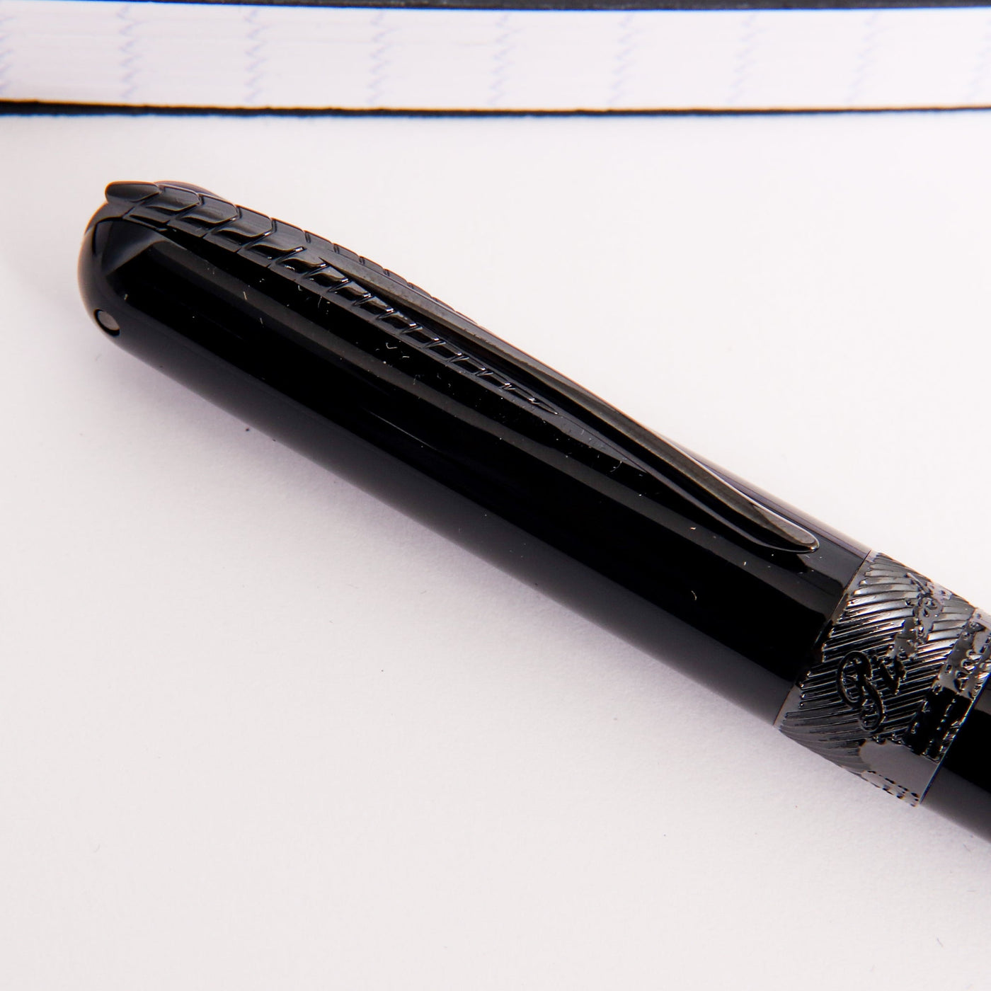 Pineider Avatar UR Glossy Black Ballpoint Pen Feather Clip