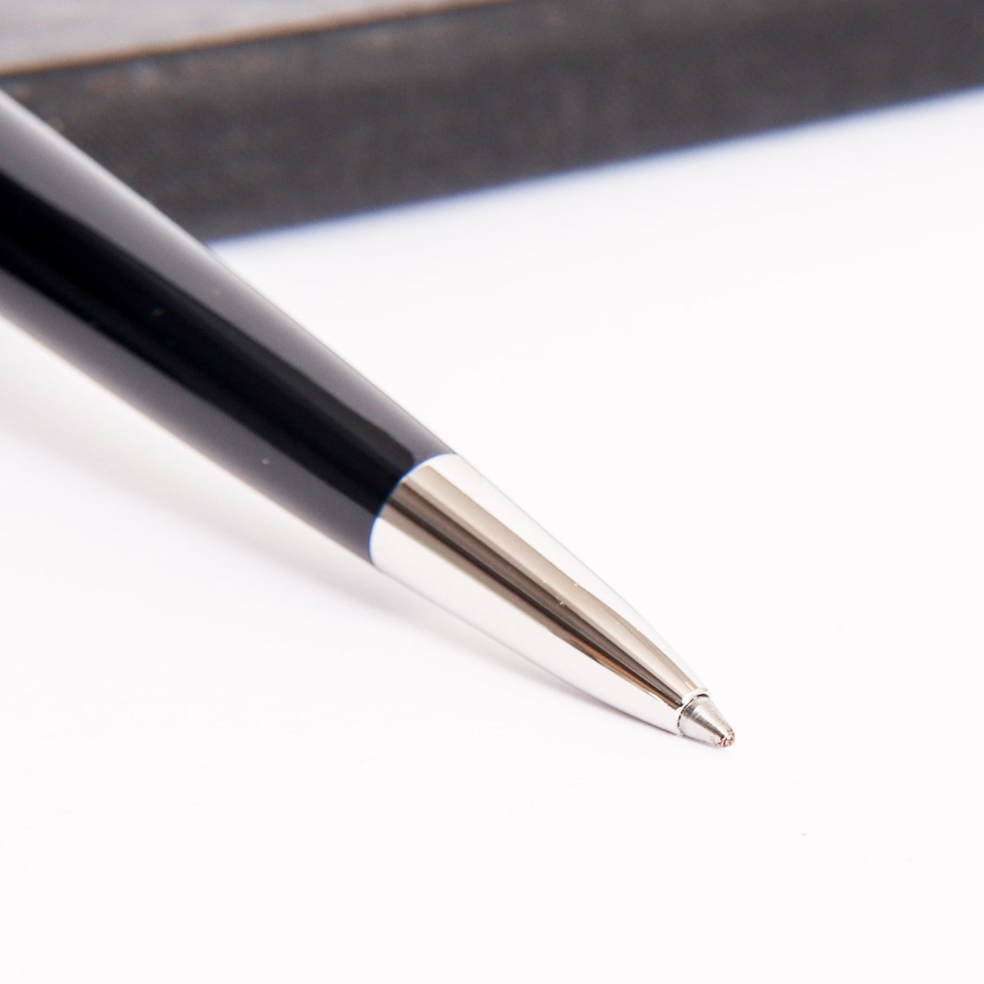 Pineider Avatar UR Graphene Black Ballpoint Pen Tip