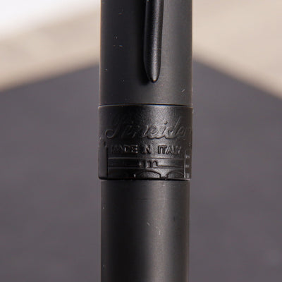 Pineider-Avatar-UR-Matte-Black-Ballpoint-Pen-Center-Band